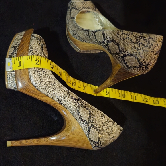 Lulu Townsend Snakeskin Pattern Peep Toe Platform Heels - Size 6.5 - Picture 3 of 7